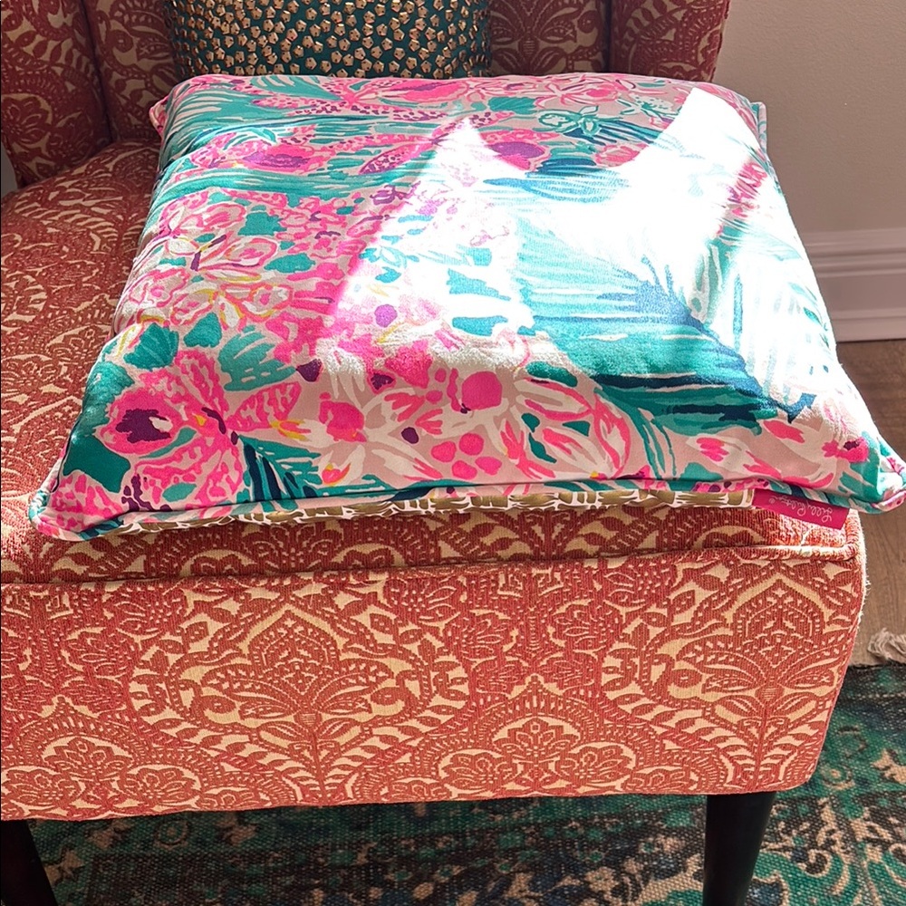 Lilly Pulitzer pillow - Picture 4 of 5